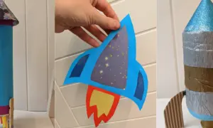 Drei selbstgebastelte Raketen: eine blaue mit Sternen, eine silberne mit Goldband und eine blaue mit bunten Füßen.