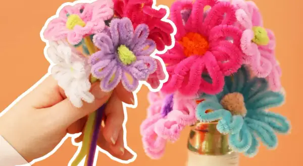 Bunte Blumen aus Pfeifenreinigern, ein tolles Bastelprojekt für Kinder. Ein Strauß wird gehalten, ein anderer steht in einer Vase.